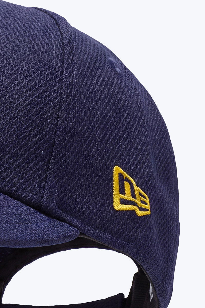 New Era cap blu con logo giallo
